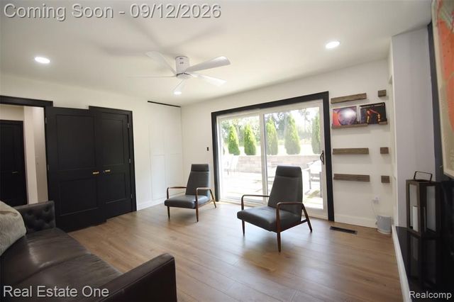 2911 Aldgate Drive, Bloomfield Hills, MI 48304
