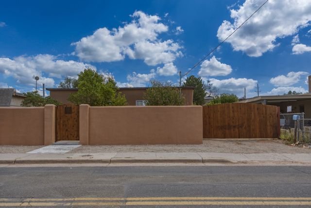 739 Baca Street, Santa Fe, NM 87505