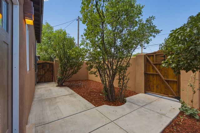 739 Baca Street, Santa Fe, NM 87505