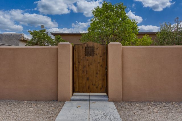 739 Baca Street, Santa Fe, NM 87505