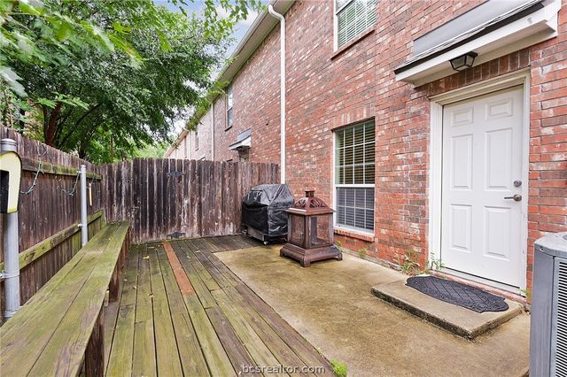 1001 Krenek Tap Road 2102, College Station, TX 77840