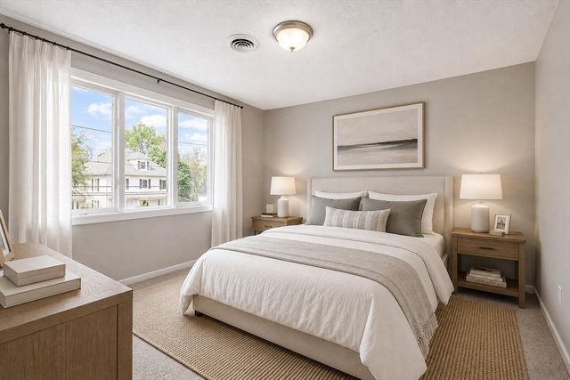 13 Warren Ave B, Chelmsford, MA 01824