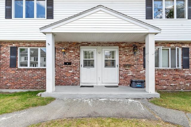 13 Warren Ave B, Chelmsford, MA 01824