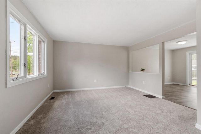 13 Warren Ave B, Chelmsford, MA 01824