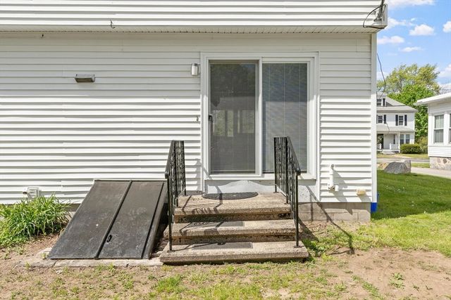 13 Warren Ave B, Chelmsford, MA 01824
