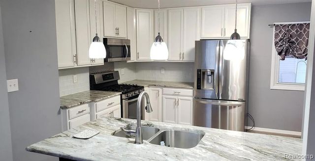 32317 Hazelwood Street, Westland, MI 48186