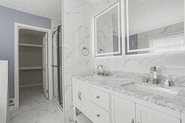 3956 Mead Drive, Powell, OH 43065