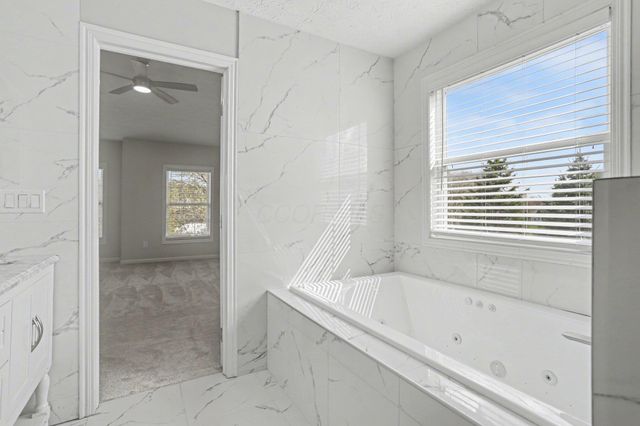 3956 Mead Drive, Powell, OH 43065