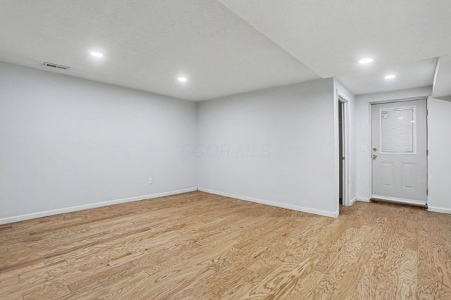 3956 Mead Drive, Powell, OH 43065