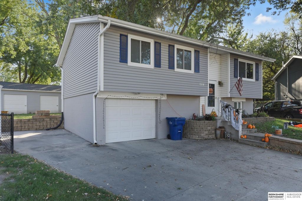 1514 James Street, Plattsmouth, NE 68048
