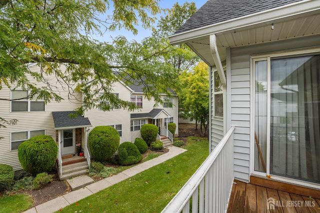 400 Keswick Drive, Piscataway, NJ 08854