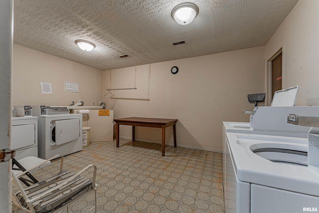 2900 Taylor Ave Apt 4, Springfield, IL 62703