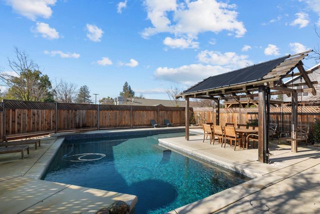 4838 Robertson Ave, Carmichael, CA 95608