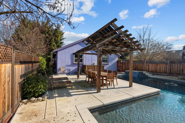 4838 Robertson Ave, Carmichael, CA 95608