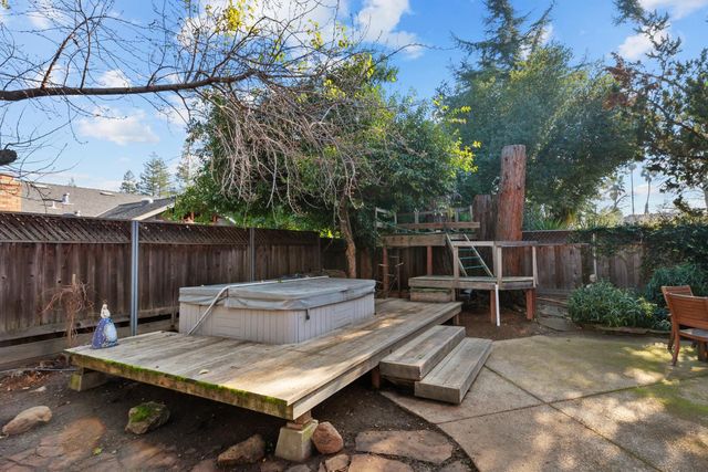 4838 Robertson Ave, Carmichael, CA 95608