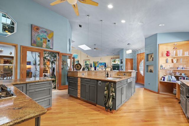 4838 Robertson Ave, Carmichael, CA 95608