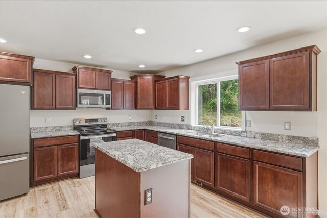 163 Cedar Falls Drive, Kelso, WA 98626