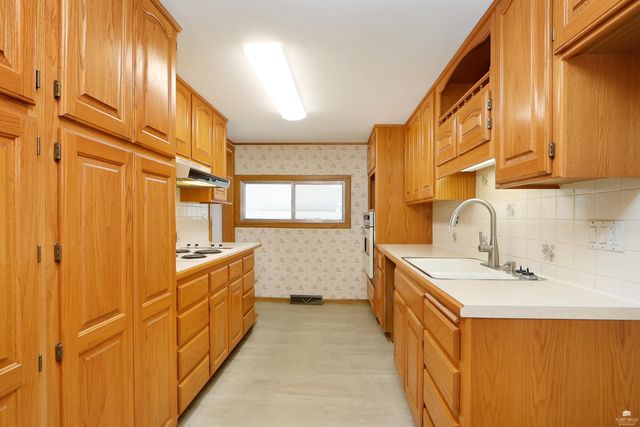 1120 W 5th Street, Junction City, KS 66441