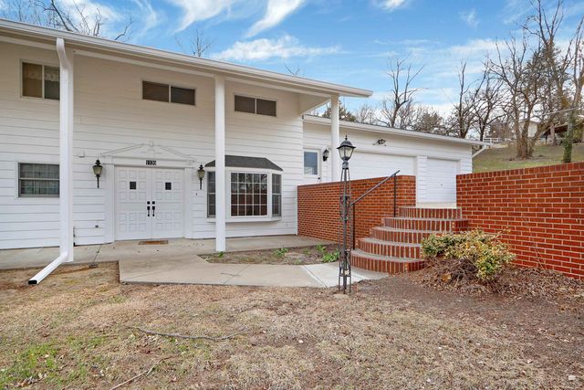 1120 W 5th Street, Junction City, KS 66441