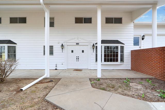 1120 W 5th Street, Junction City, KS 66441