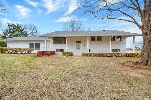 1120 W 5th Street, Junction City, KS 66441