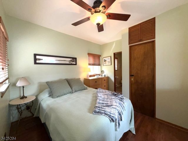 423 Lakeside Blvd, Hopatcong Boro, NJ 07843