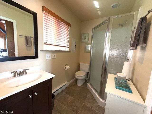 423 Lakeside Blvd, Hopatcong Boro, NJ 07843
