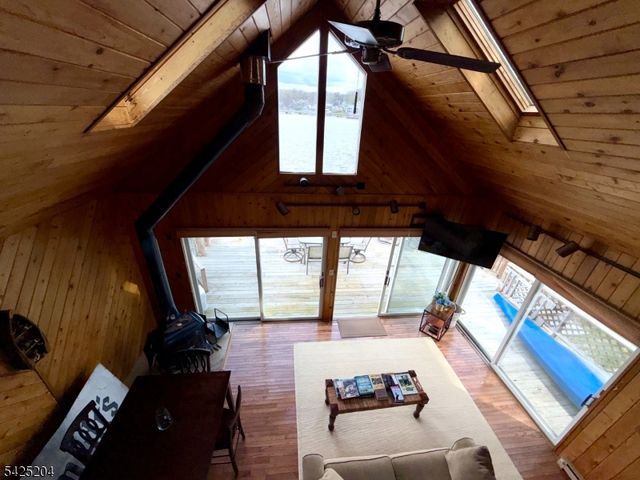 423 Lakeside Blvd, Hopatcong Boro, NJ 07843