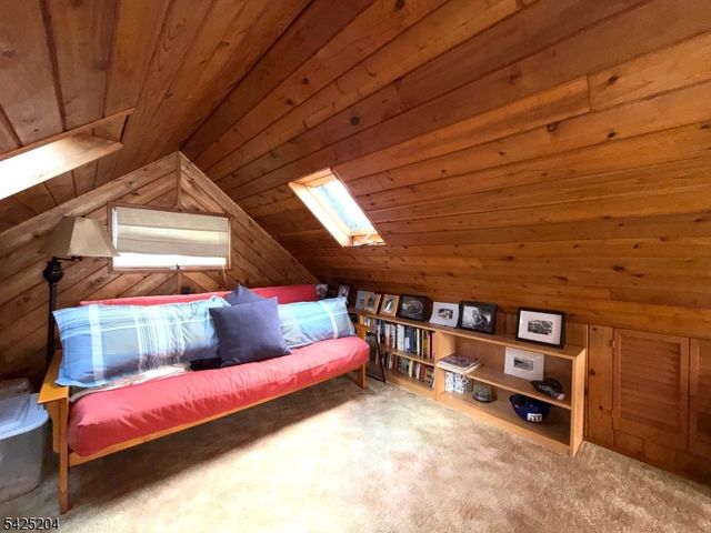 423 Lakeside Blvd, Hopatcong Boro, NJ 07843