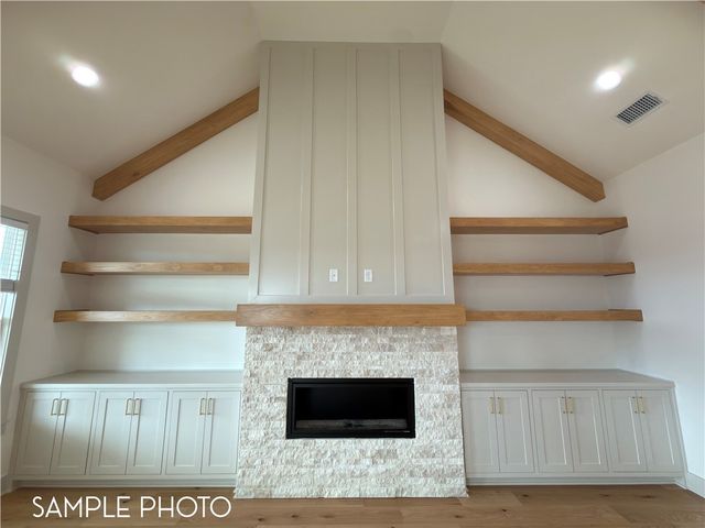 6603 S 60th Street, Rogers, AR 72758