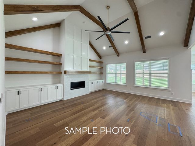 6603 S 60th Street, Rogers, AR 72758