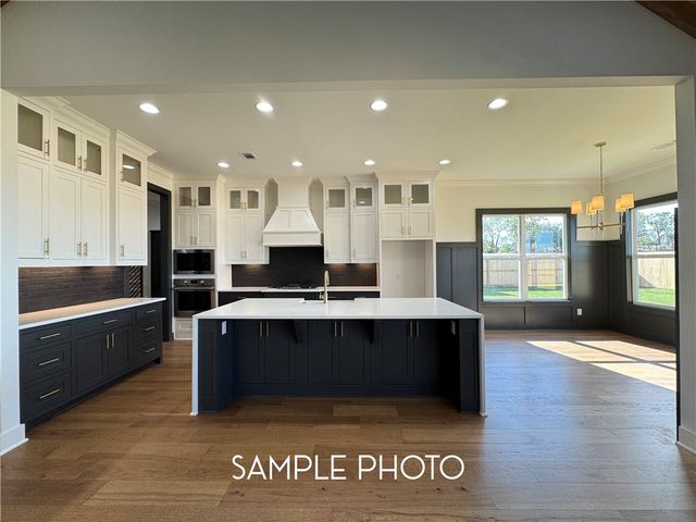 6603 S 60th Street, Rogers, AR 72758