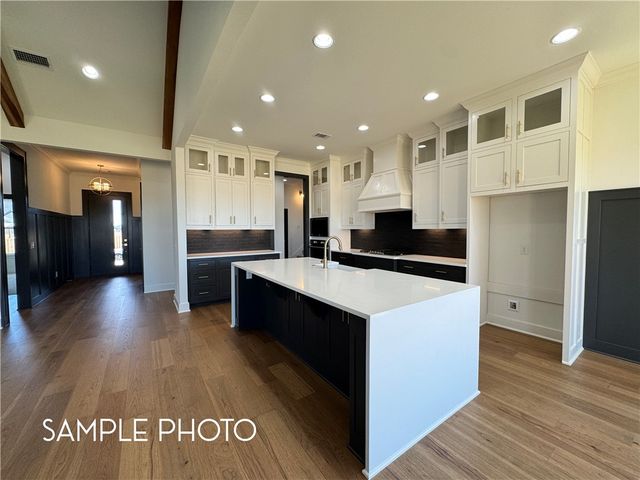 6603 S 60th Street, Rogers, AR 72758