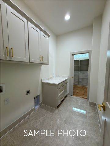 6603 S 60th Street, Rogers, AR 72758