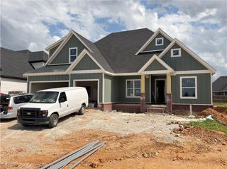 6603 S 60th Street, Rogers, AR 72758