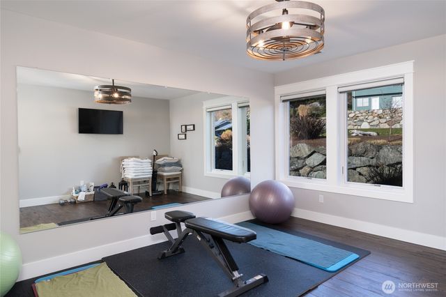 2251 Mariner Beach Drive, Oak Harbor, WA 98277