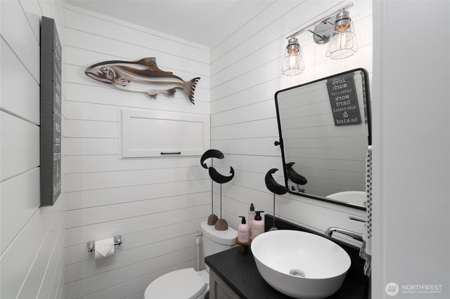 2251 Mariner Beach Drive, Oak Harbor, WA 98277