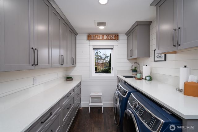 2251 Mariner Beach Drive, Oak Harbor, WA 98277