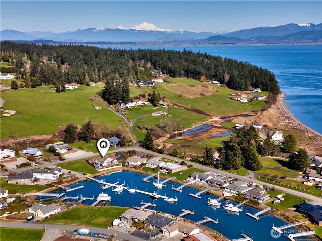 2251 Mariner Beach Drive, Oak Harbor, WA 98277