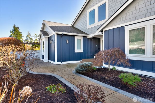 2251 Mariner Beach Drive, Oak Harbor, WA 98277