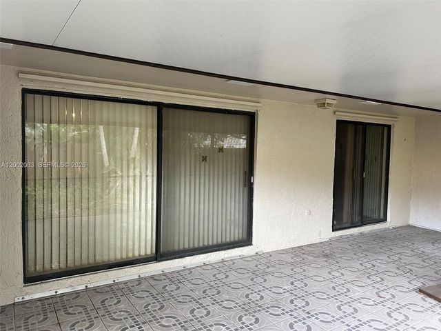 1540 NW 98th Ter, Pembroke Pines, FL 33024