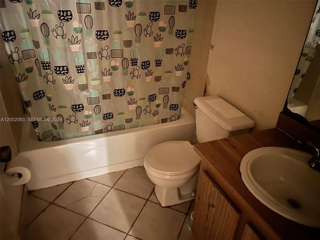 1540 NW 98th Ter, Pembroke Pines, FL 33024