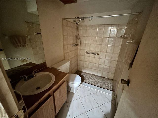 1540 NW 98th Ter, Pembroke Pines, FL 33024