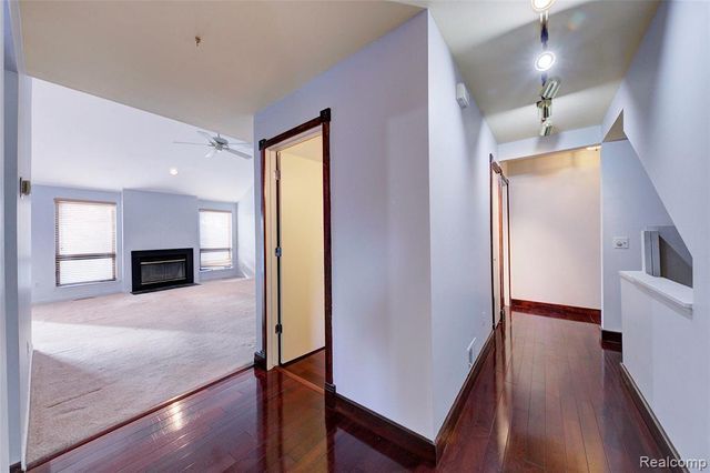 705 Preston Court Court 170, Rochester Hills, MI 48307