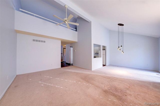 705 Preston Court Court 170, Rochester Hills, MI 48307