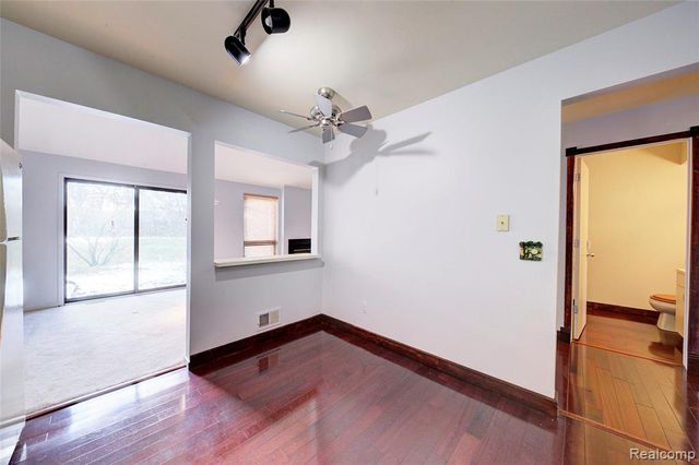 705 Preston Court Court 170, Rochester Hills, MI 48307