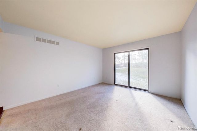 705 Preston Court Court 170, Rochester Hills, MI 48307