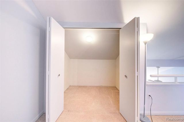 705 Preston Court Court 170, Rochester Hills, MI 48307