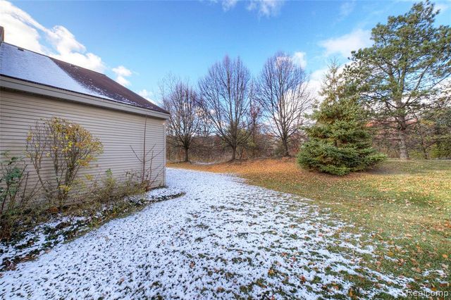 705 Preston Court Court 170, Rochester Hills, MI 48307