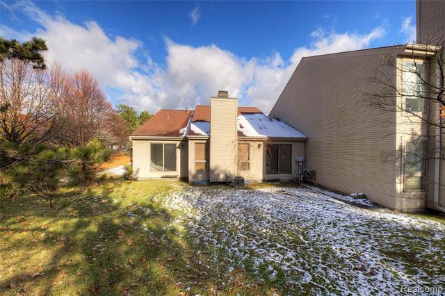 705 Preston Court Court 170, Rochester Hills, MI 48307